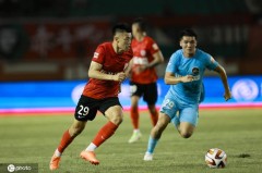 蓉城海港中超对决：蓉城球迷翘首，央视五套直播强强对话