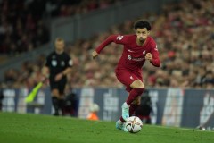 纽卡斯尔豪掷千金未见效，欧冠资格希望渺茫。