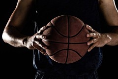 湖人76人5换2交易传闻：NBA风云变幻下的争冠格局变动